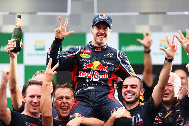 sebastian vettel tricampeon celebracion